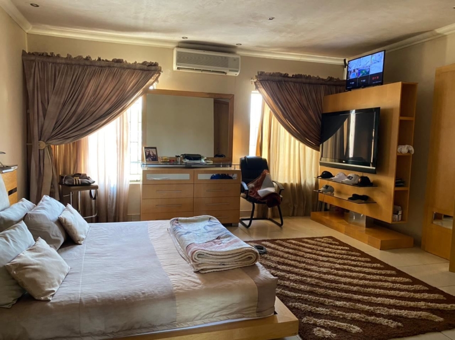 4 Bedroom Property for Sale in Zinniaville North West